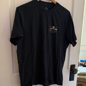 Rip Curl Men's Navy blue Tee with Yellow Graphic